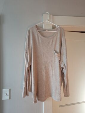 Slouchy Light Taupe Long Sleeve Pocket Top